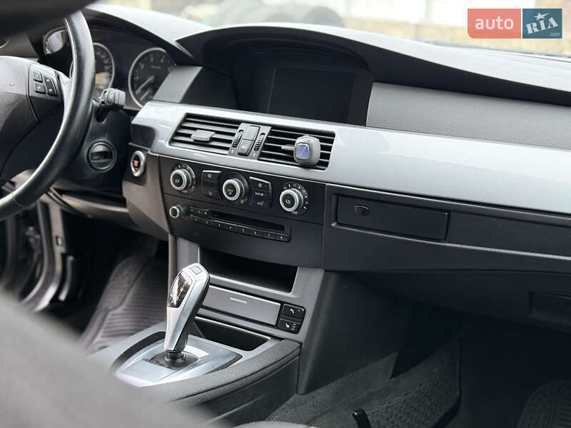 Седан BMW 5 Series 2009 в Тернополі