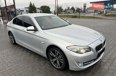 Седан BMW 5 Series 2011 в Шацке