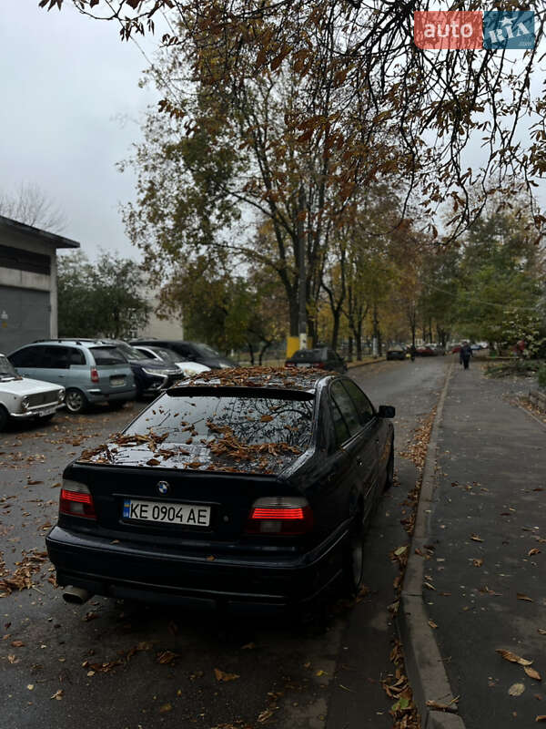 Седан BMW 5 Series 1998 в Харькове
