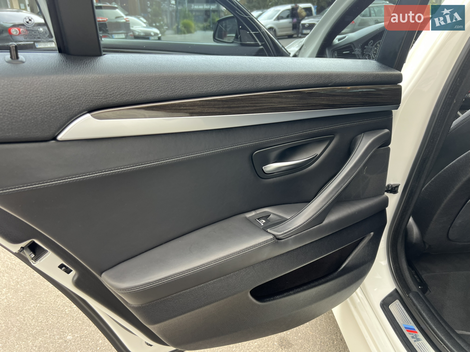 BMW 5 Series 2015 VIN WBAXA5C58FD691535 фото оголошення 23 з 34
