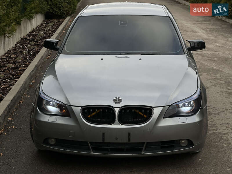 Седан BMW 5 Series 2003 в Ровно