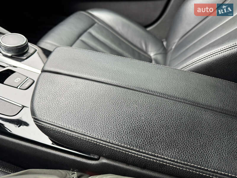 Седан BMW 5 Series 2017 в Запорожье