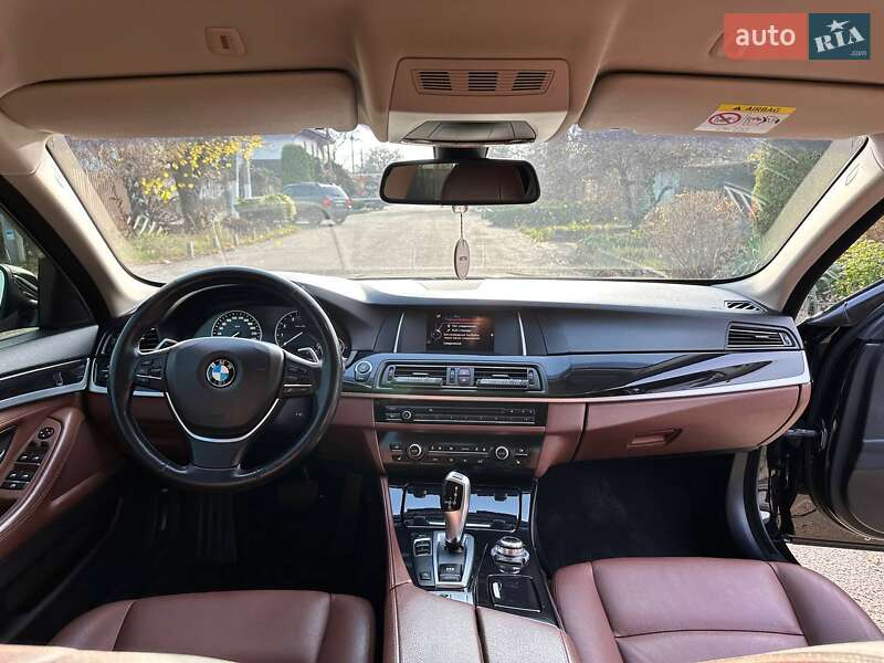 Седан BMW 5 Series 2015 в Дніпрі