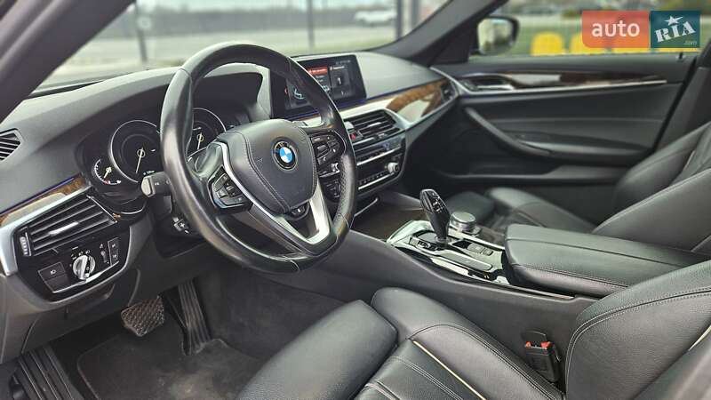 Седан BMW 5 Series 2017 в Мукачево