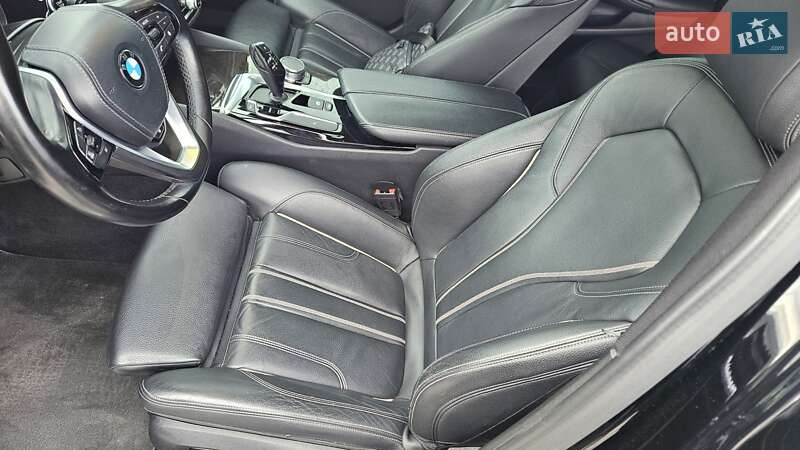 Седан BMW 5 Series 2017 в Мукачево