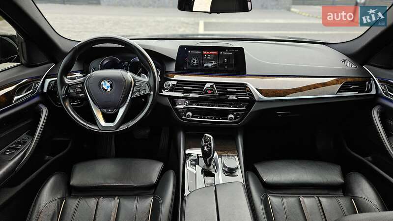 Седан BMW 5 Series 2017 в Мукачево