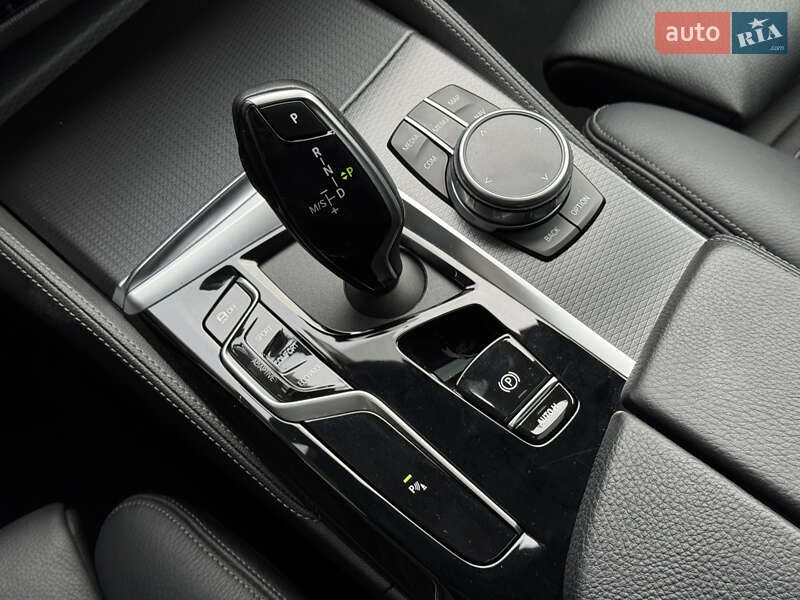 Седан BMW 5 Series 2020 в Киеве