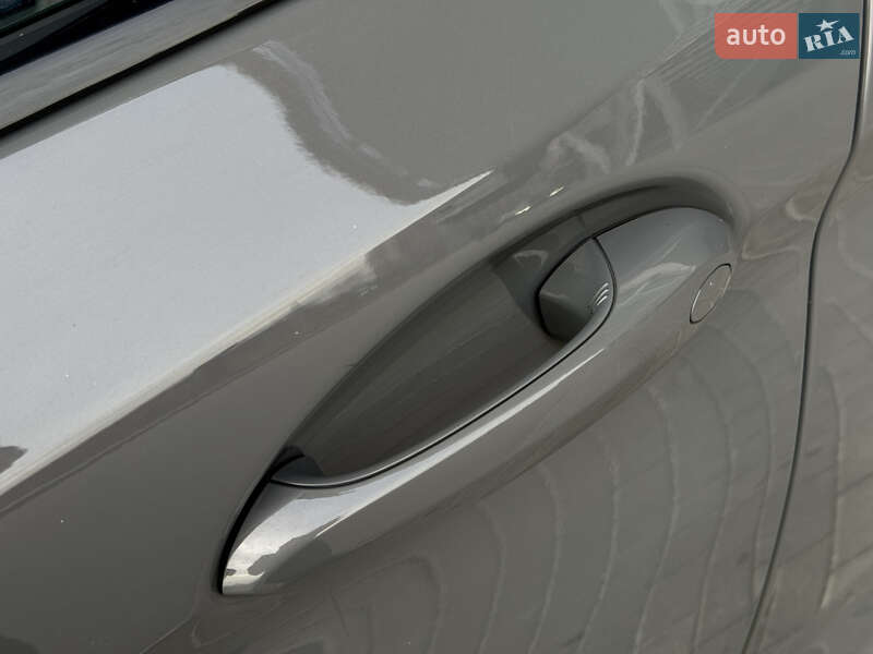 Седан BMW 5 Series 2020 в Киеве