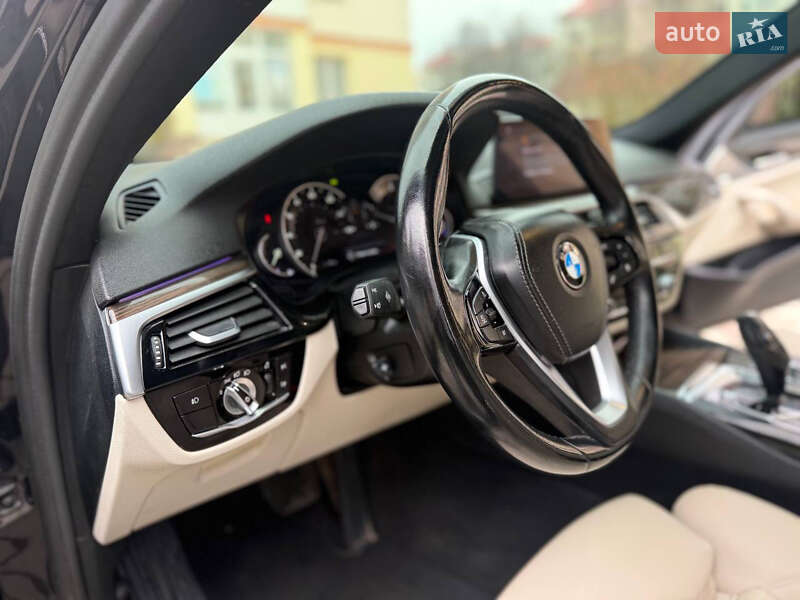Седан BMW 5 Series 2018 в Кам'янець-Подільському