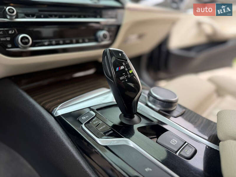 Седан BMW 5 Series 2018 в Кам'янець-Подільському