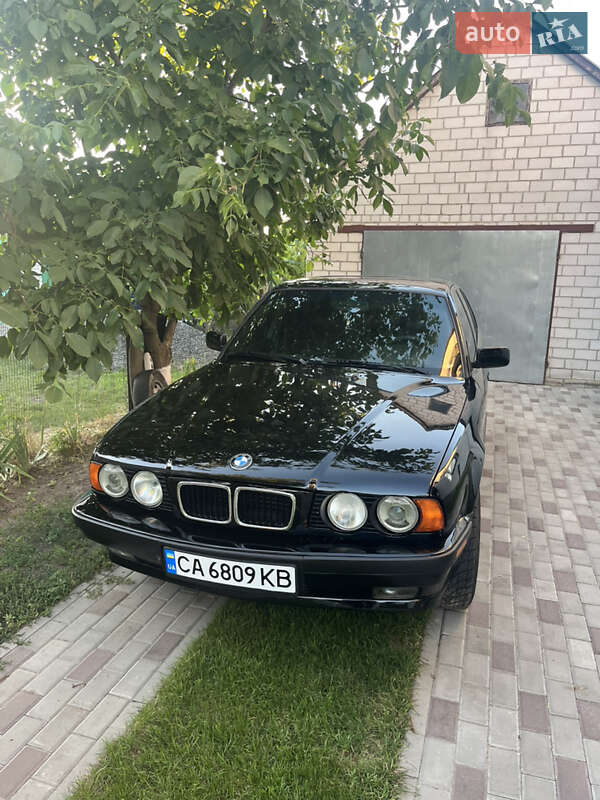 Седан BMW 5 Series 1994 в Черкассах