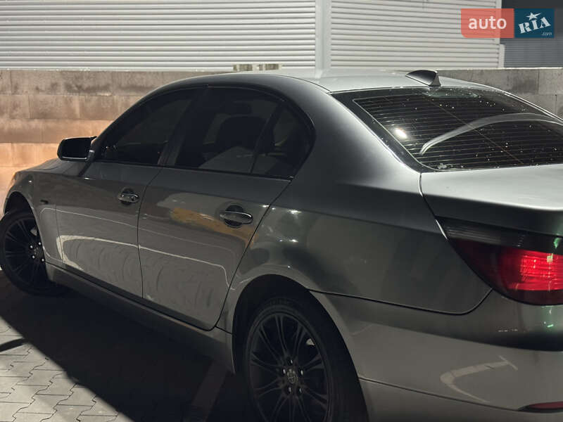 Седан BMW 5 Series 2007 в Сарнах