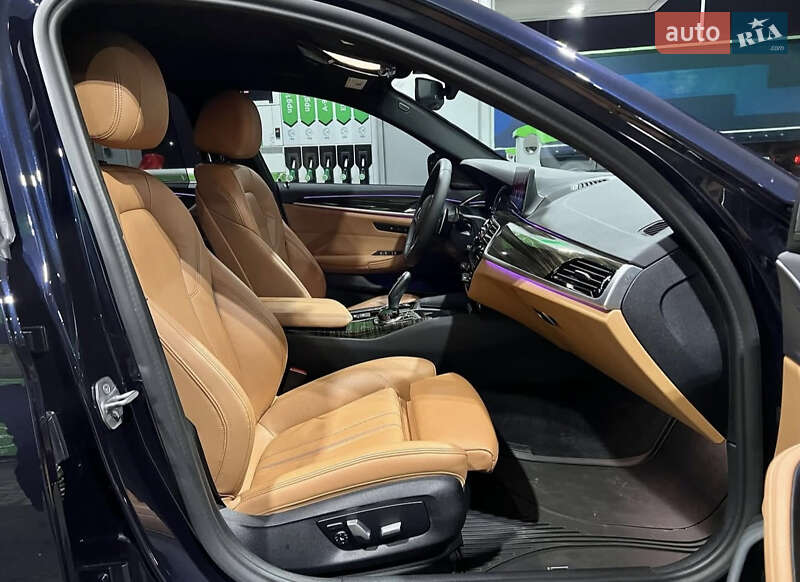 Седан BMW 5 Series 2020 в Киеве