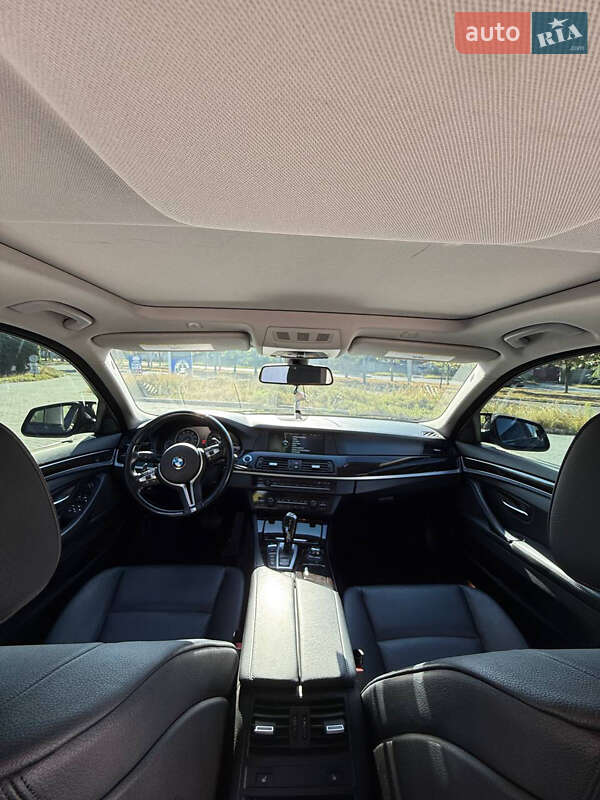 Седан BMW 5 Series 2012 в Днепре