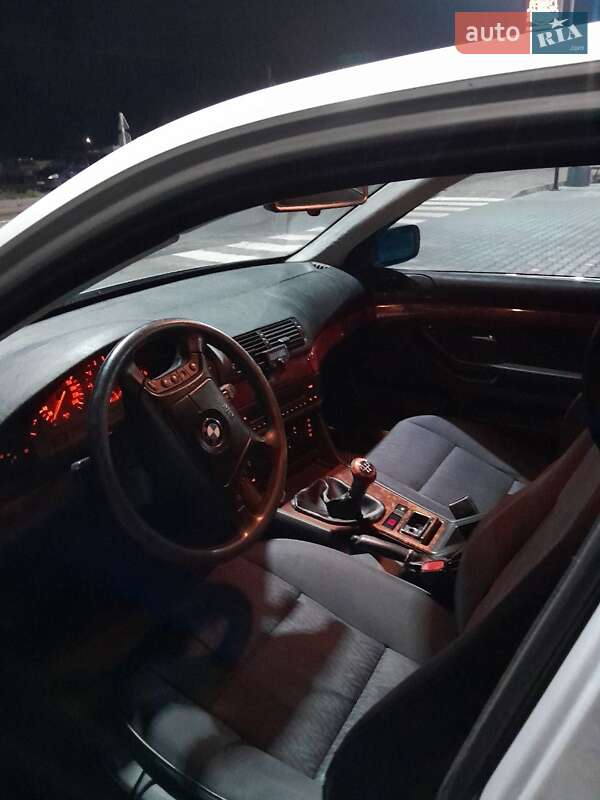 Седан BMW 5 Series 1999 в Любомле