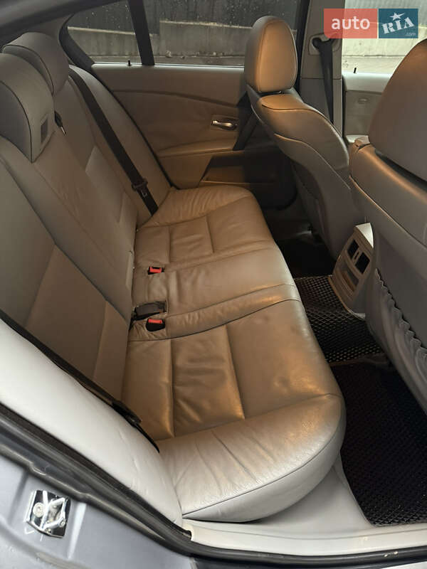 Седан BMW 5 Series 2004 в Тернополе