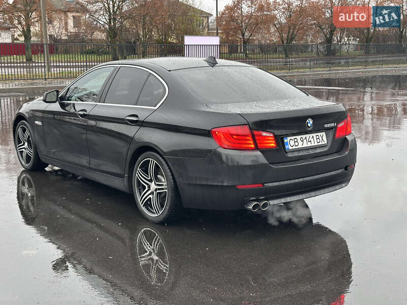 Седан BMW 5 Series 2011 в Чернигове