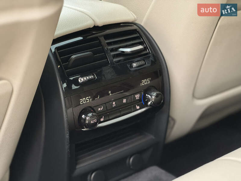 Седан BMW 5 Series 2017 в Дніпрі