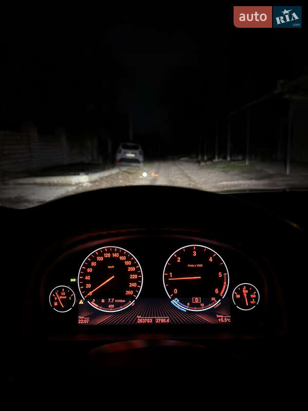 Седан BMW 5 Series 2014 в Южноукраинске