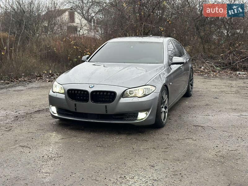 Седан BMW 5 Series 2010 в Полтаві