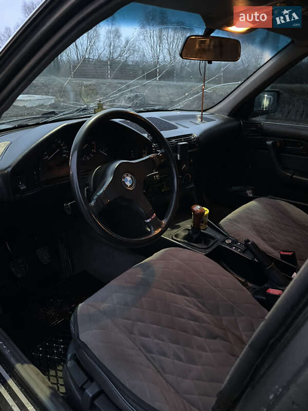 Седан BMW 5 Series 1990 в Ковеле