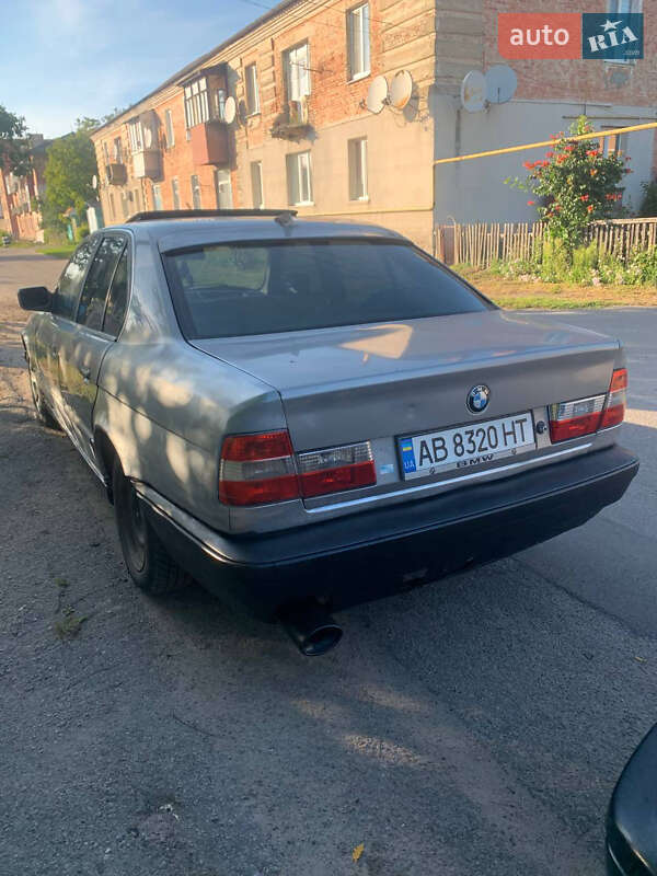 Седан BMW 5 Series 1989 в Жмеринке