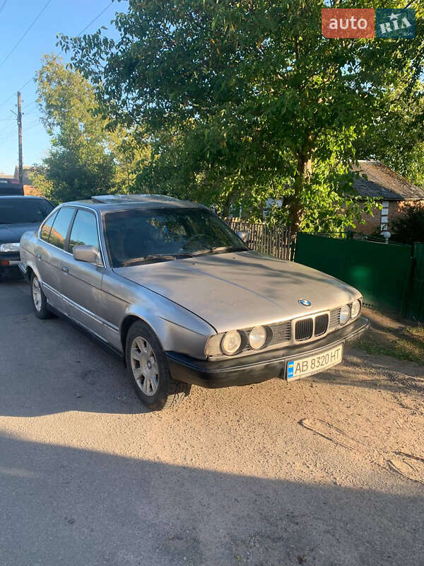 Седан BMW 5 Series 1989 в Жмеринке