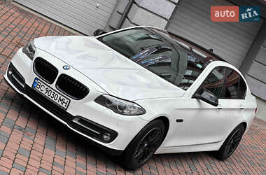 Седан BMW 5 Series 2016 в Львові
