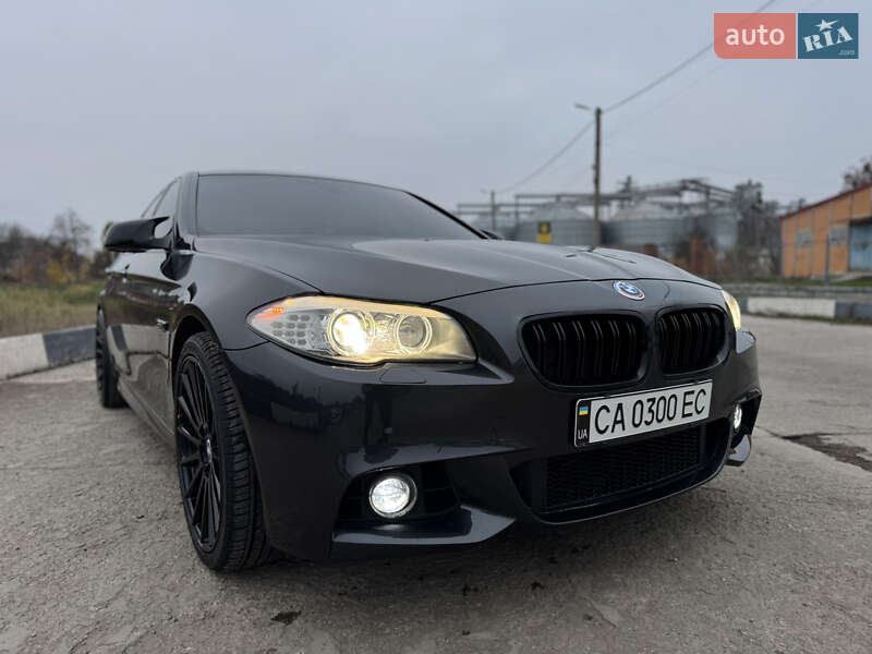 Седан BMW 5 Series 2012 в Умані