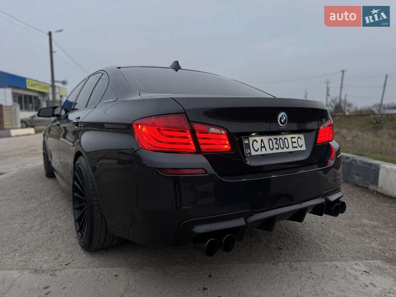 Седан BMW 5 Series 2012 в Умані