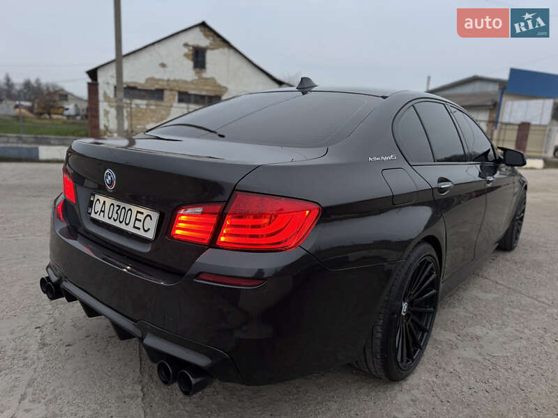 Седан BMW 5 Series 2012 в Умані