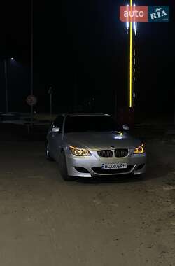 Седан BMW 5 Series 2004 в Новояворовске