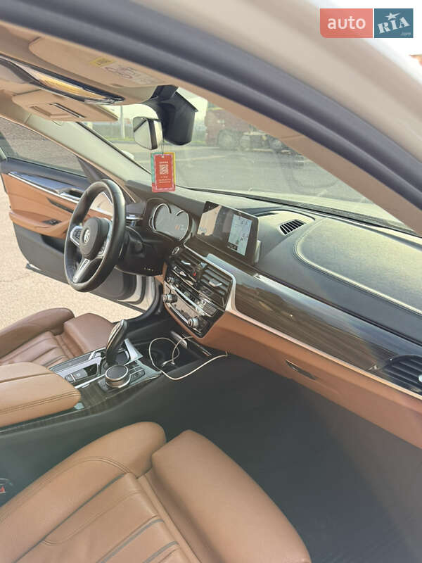 Седан BMW 5 Series 2017 в Днепре