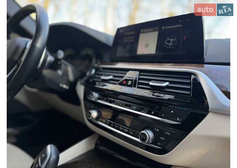 Седан BMW 5 Series 2018 в Киеве