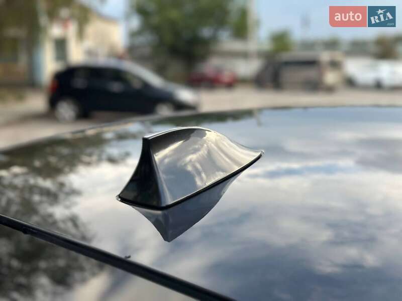 Седан BMW 5 Series 2010 в Нетешине