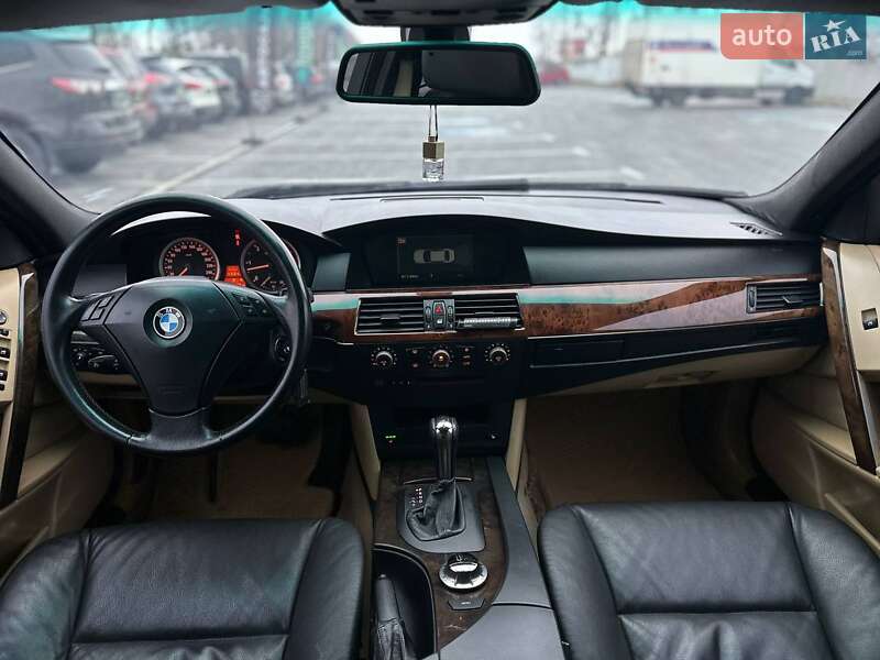 Седан BMW 5 Series 2004 в Киеве
