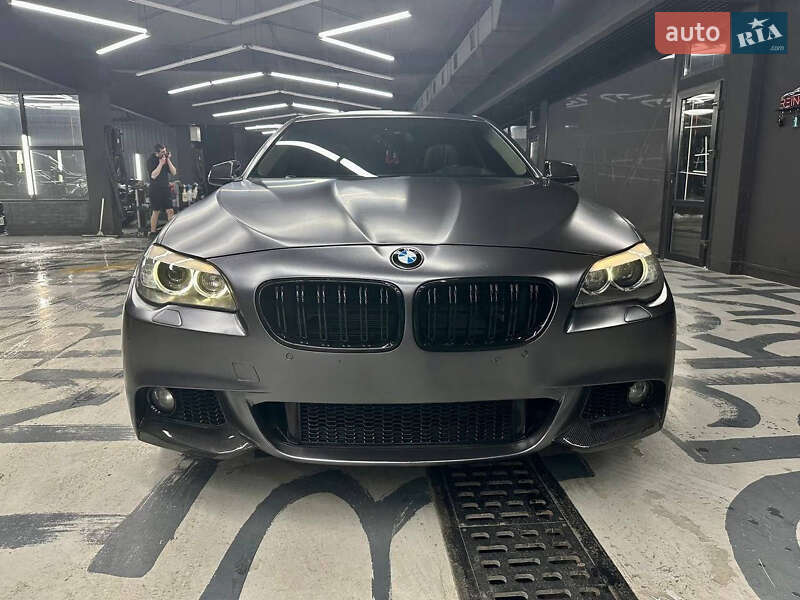 Седан BMW 5 Series 2012 в Днепре