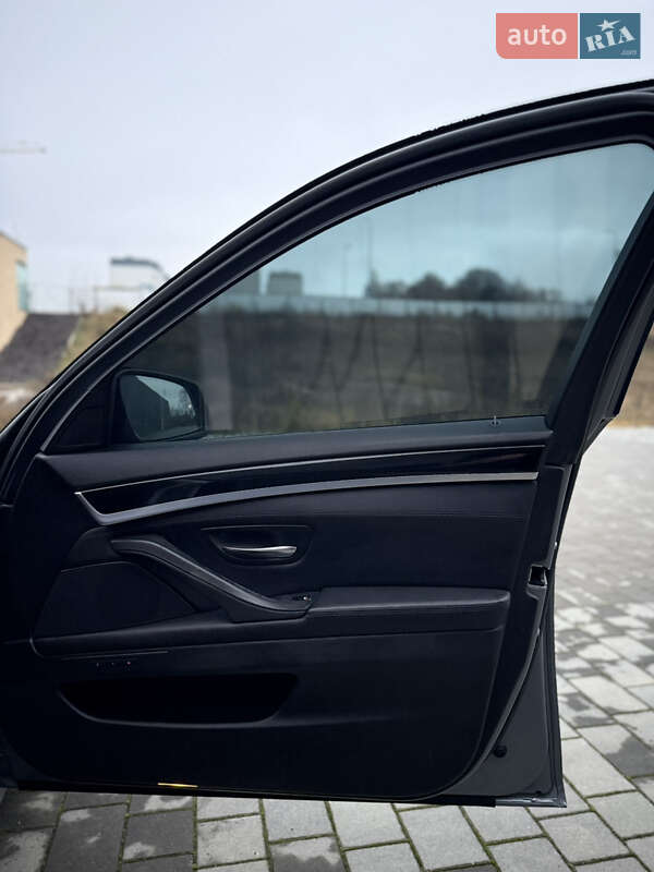 Седан BMW 5 Series 2011 в Хмельницком