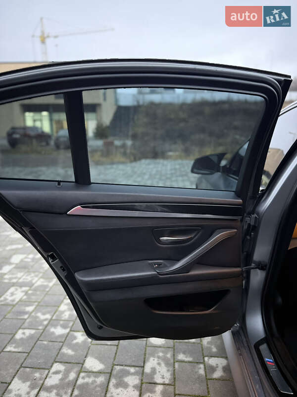 Седан BMW 5 Series 2011 в Хмельницком