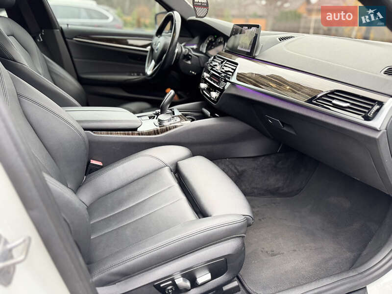 Седан BMW 5 Series 2017 в Виннице