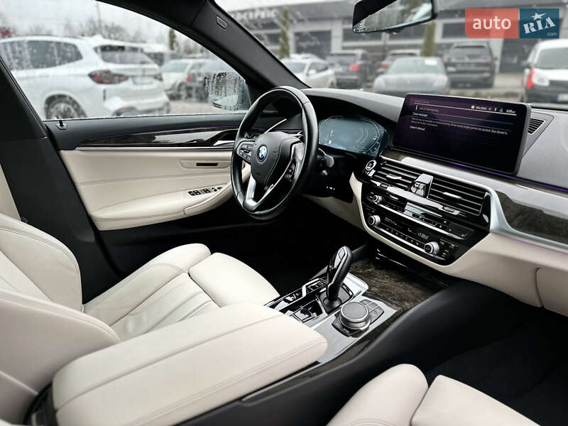 Седан BMW 5 Series 2021 в Львове