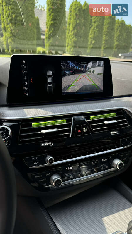 Седан BMW 5 Series 2017 в Мукачевому