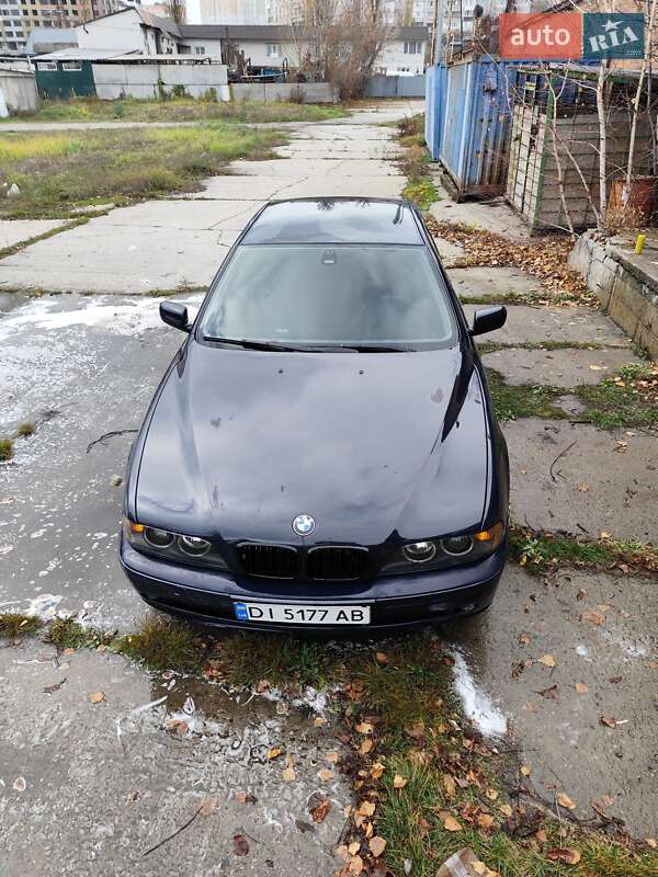 Седан BMW 5 Series 2001 в Киеве