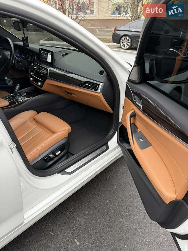 Седан BMW 5 Series 2017 в Киеве фото 24 Седан BMW 5 Series 2017 в Киеве