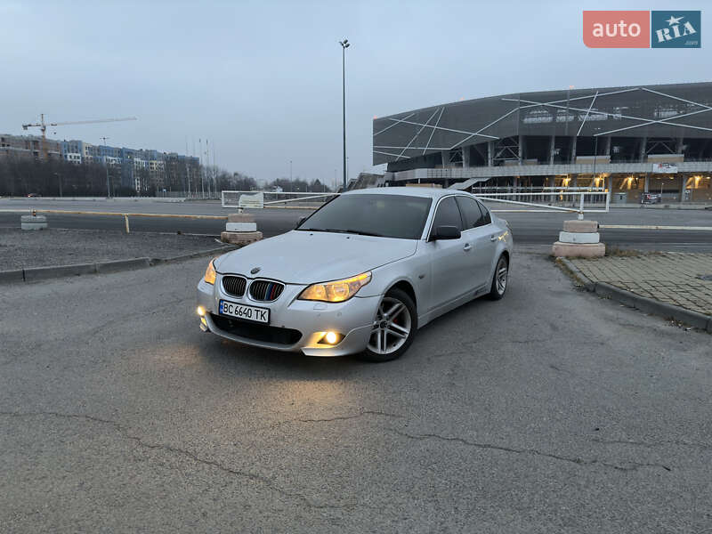 BMW 5 Series 2003