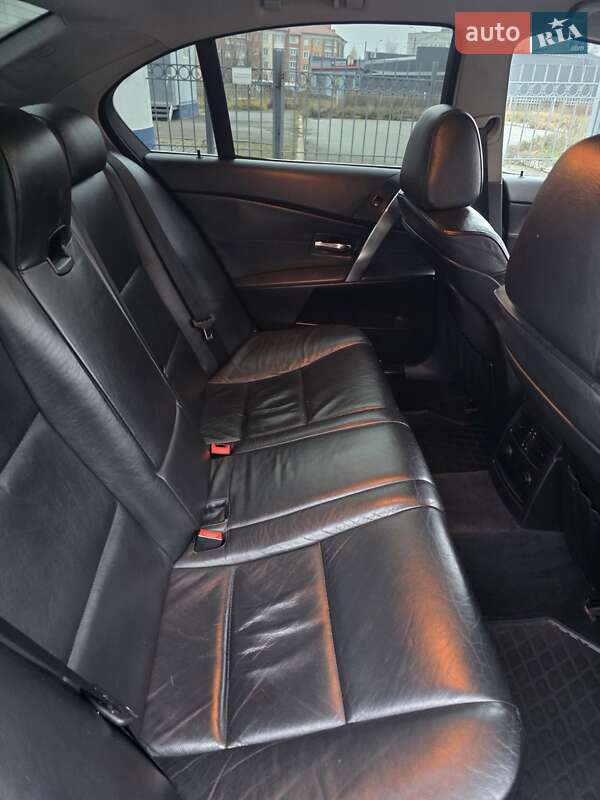 Седан BMW 5 Series 2004 в Чернигове