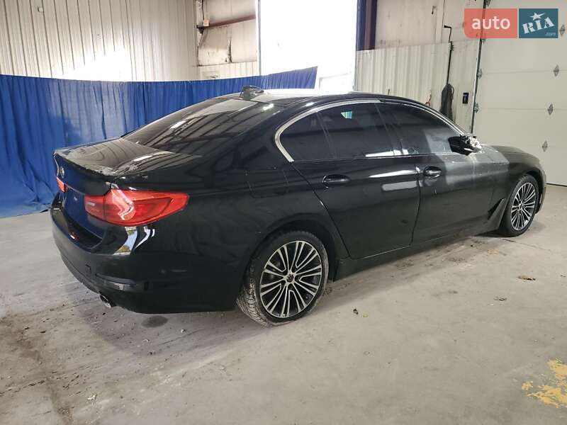 Седан BMW 5 Series 2017 в Ровно