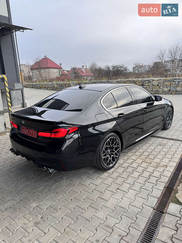 Седан BMW 5 Series 2021 в Брошневі-Облозі