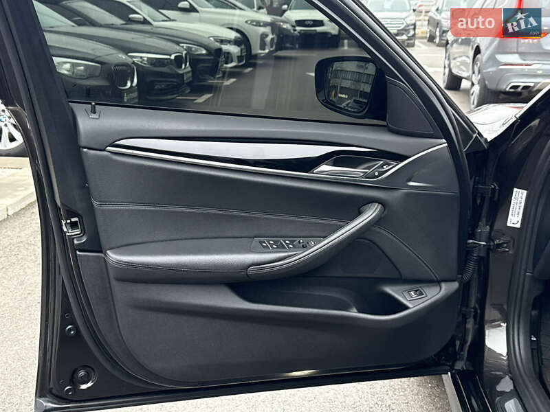 Седан BMW 5 Series 2018 в Києві фото 31 Седан BMW 5 Series 2018 в Києві