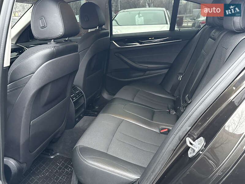 Седан BMW 5 Series 2018 в Києві фото 37 Седан BMW 5 Series 2018 в Києві